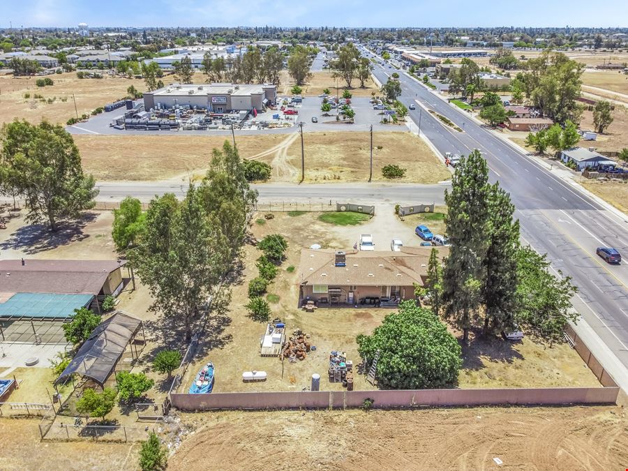 ±1.59 Acres of Commercial Land in Madera, CA