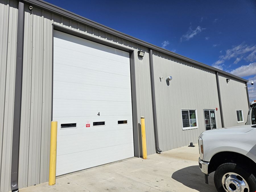 801 E Kankakee River Dr