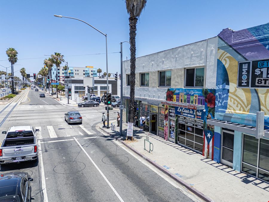 302 E Anaheim St