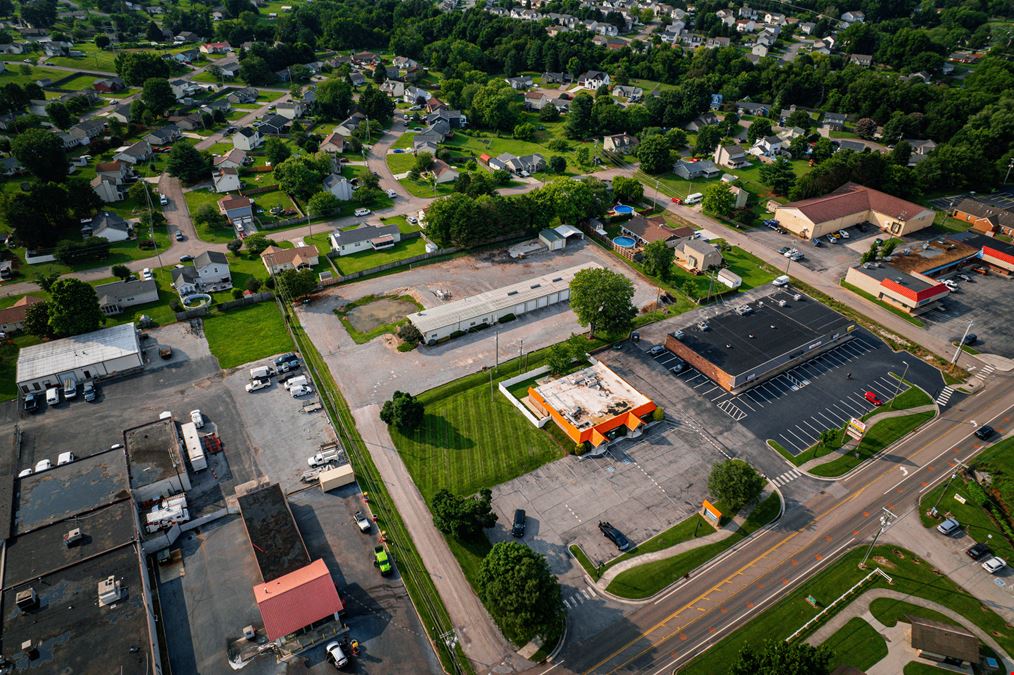 5,700 SF Industrial with Ample Outdoor Storage