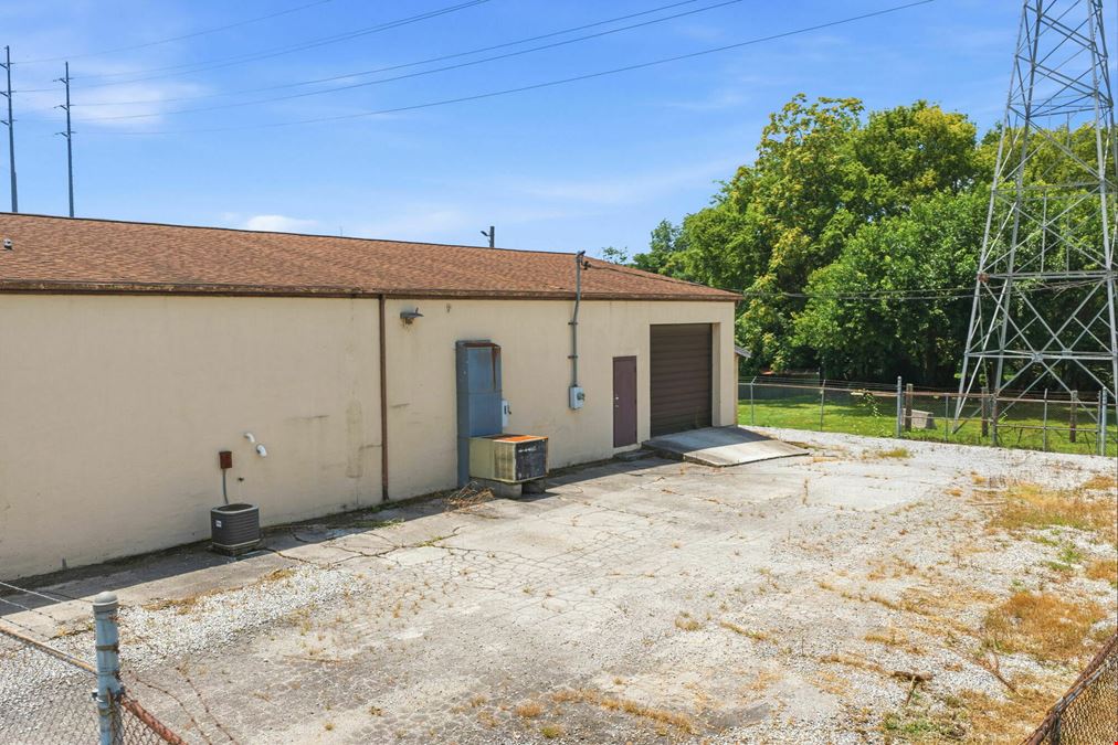 3,806 SF Office/Warehouse Flex Building