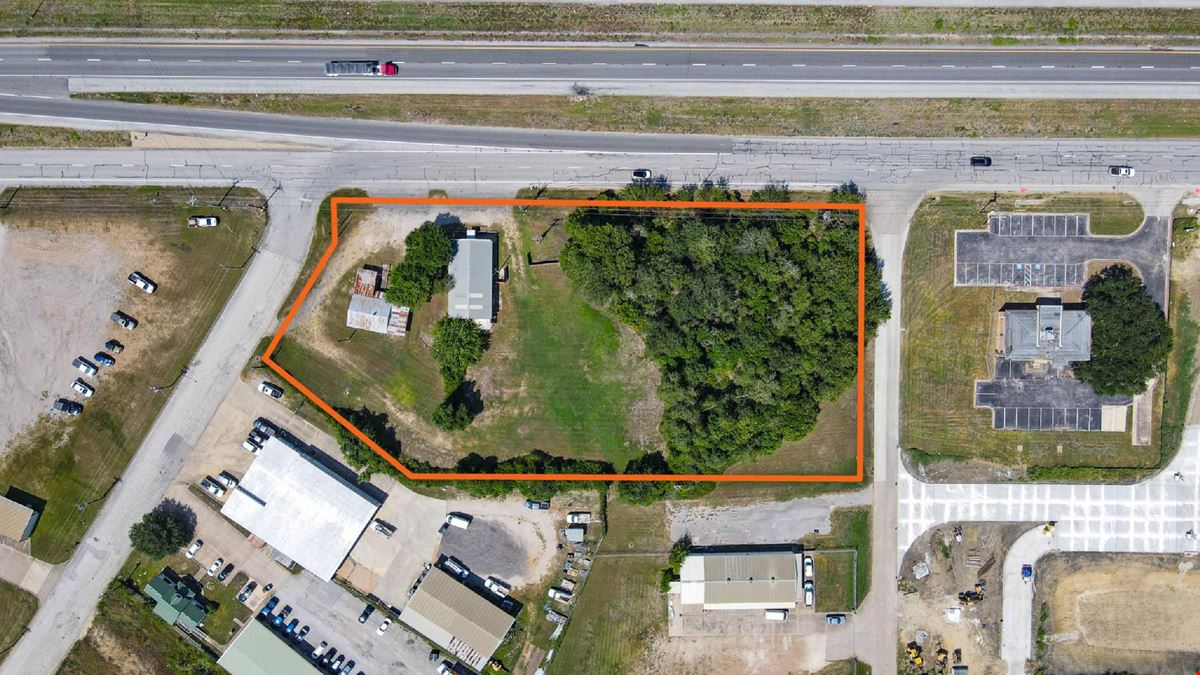 1083 Highway 290