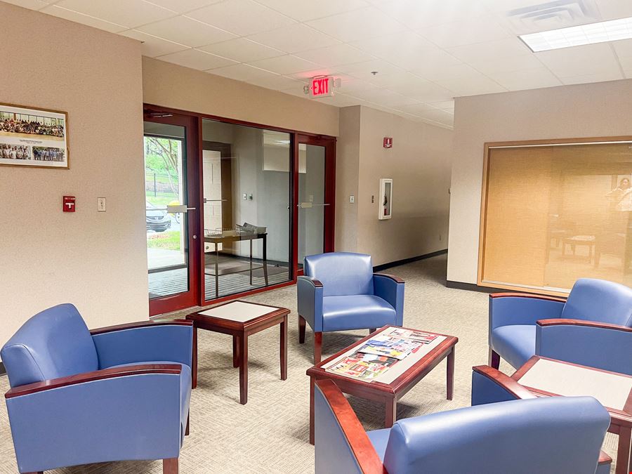 Office/Showroom/Warehouse for Sale or Lease in West Little Rock