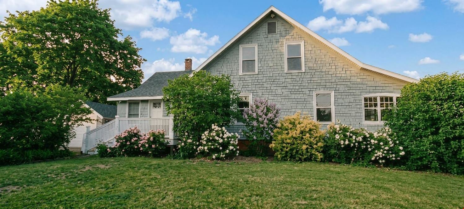 168 College Ave
