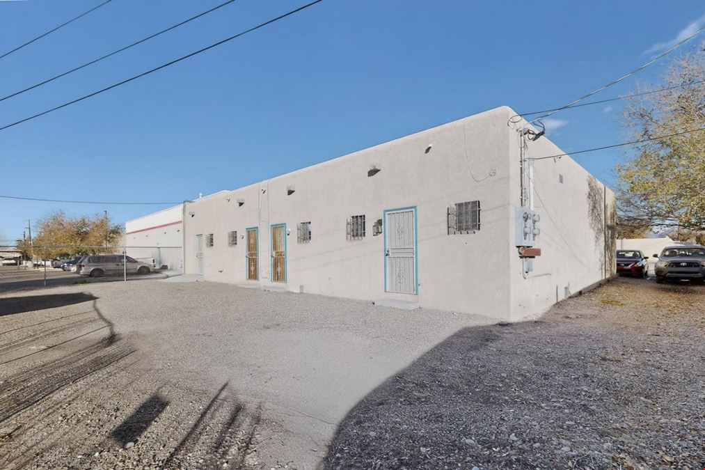 768 SF Retail/Office High Traffic Location