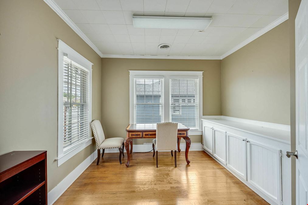 OFFICE BUILDING FOR LEASE