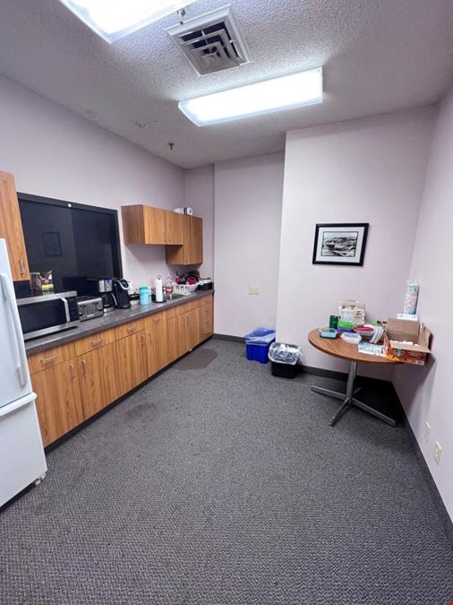 416 Broadway Avenue South - Main Level of Downtown Office