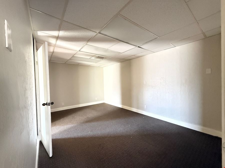 1715 N Broadway