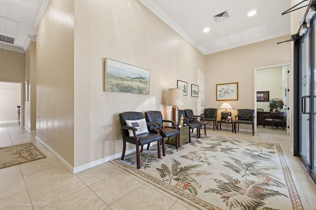 5215 SW 91st Ter - Haile Village Executive Office Suite