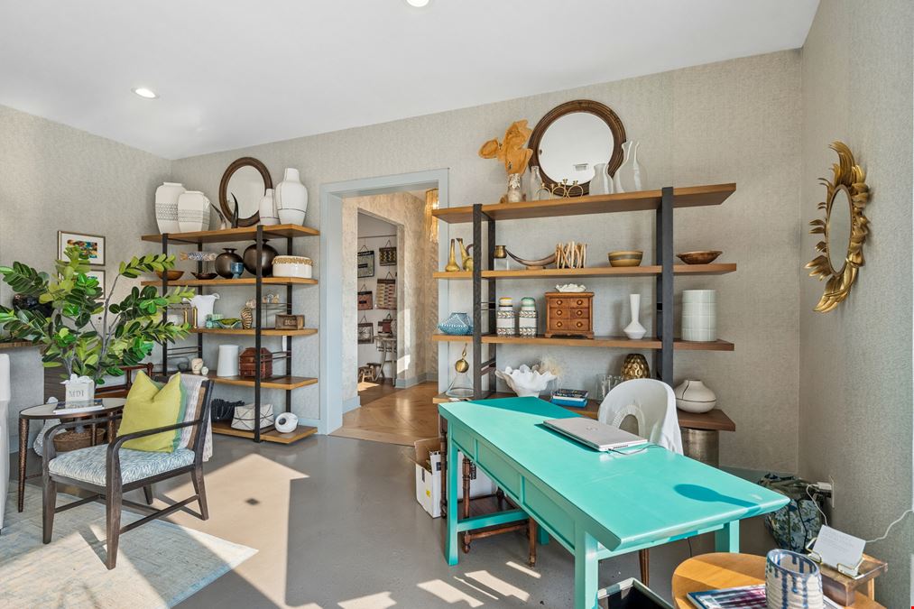 1557 Meeting Street