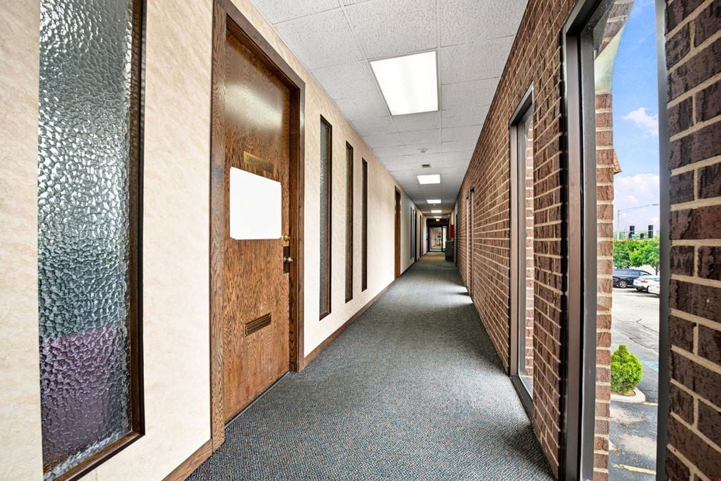 4647 W 103rd St, Unit 2B-2F, Oak Lawn, IL