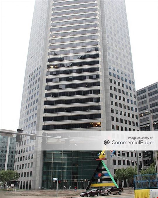 600 Travis St
