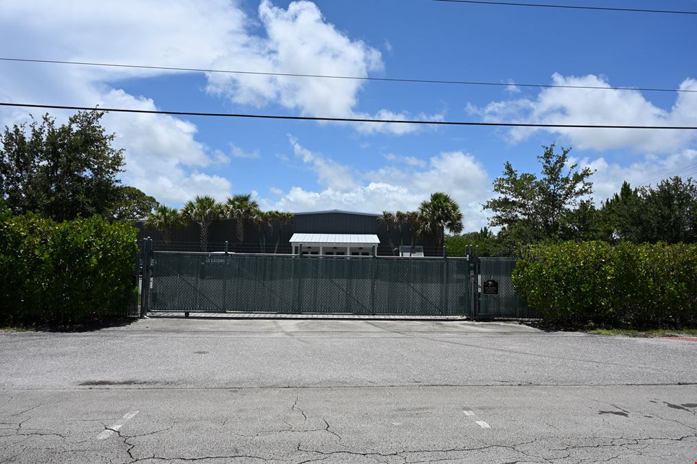 Freestanding Warehouse