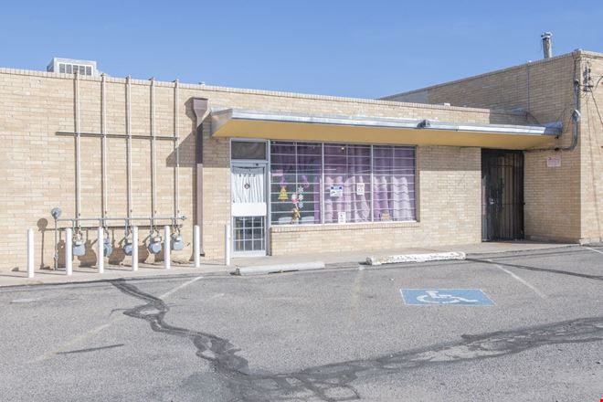 Preview of Retail space for Rent at 6320 Linn Ave NE