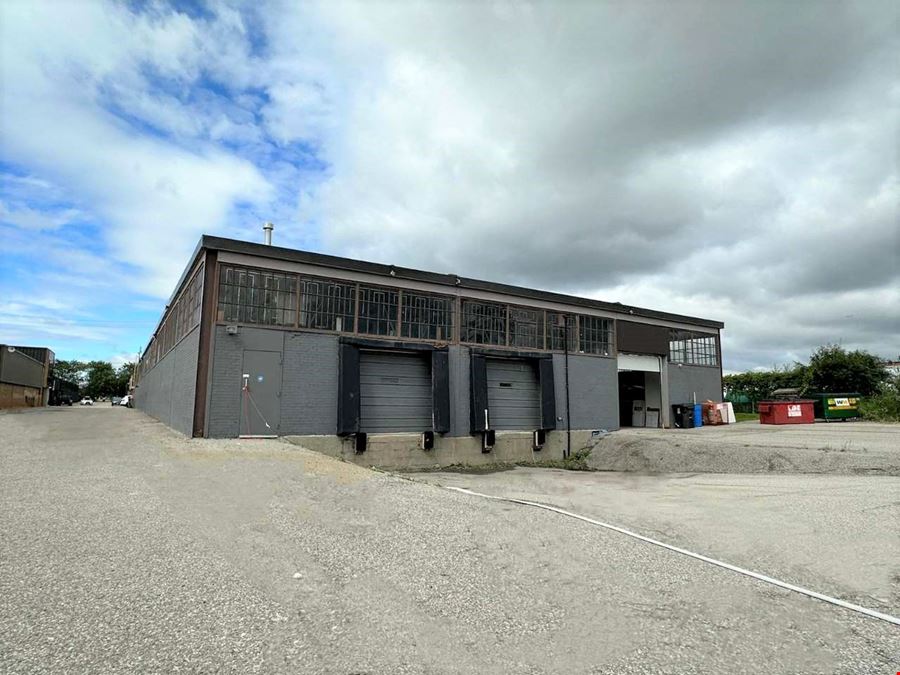 35 Dufflaw Road, North York, ON M6A 2W2