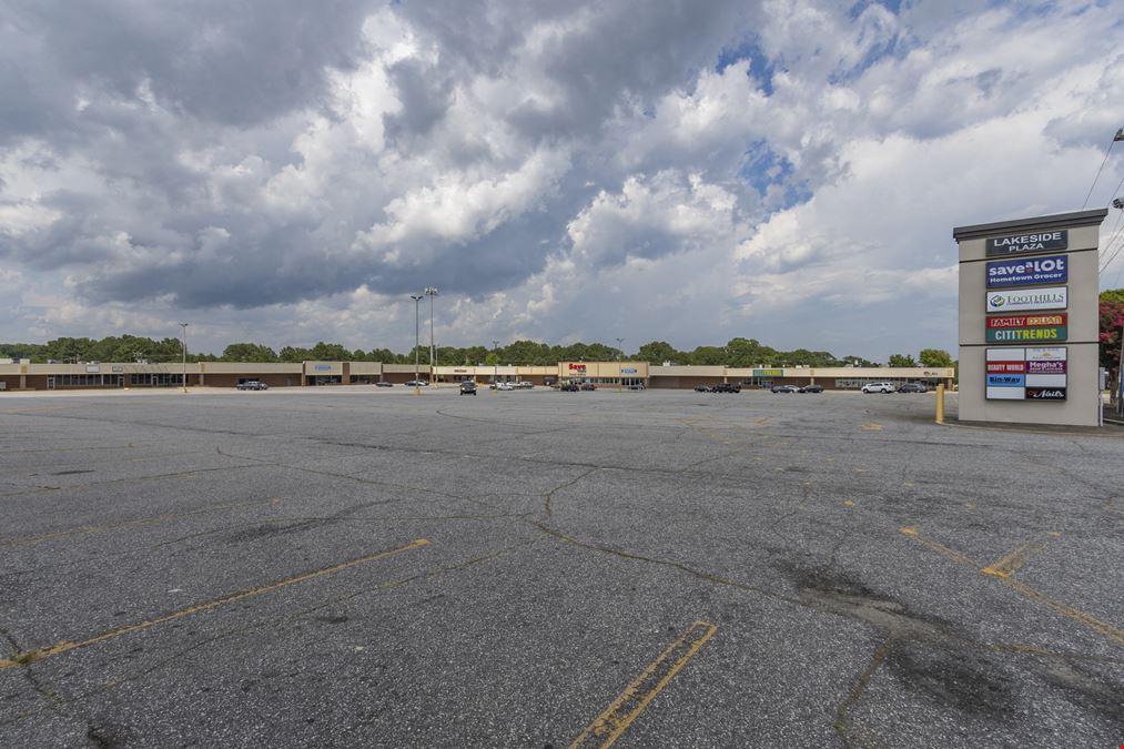 Lakeside Shopping Center
