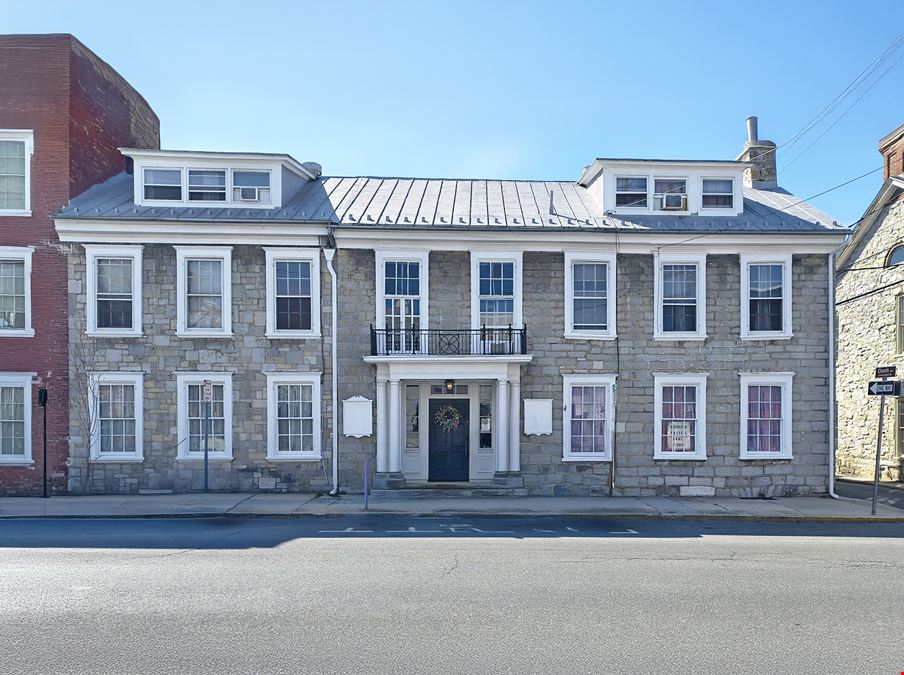 36 S Pitt St