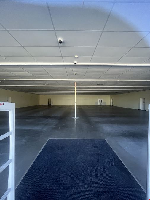 5609 MacArthur Drive