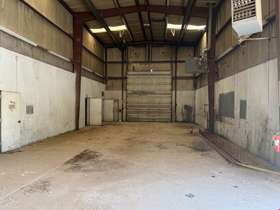 12,500 SF on 3.9 Acres on TX-83