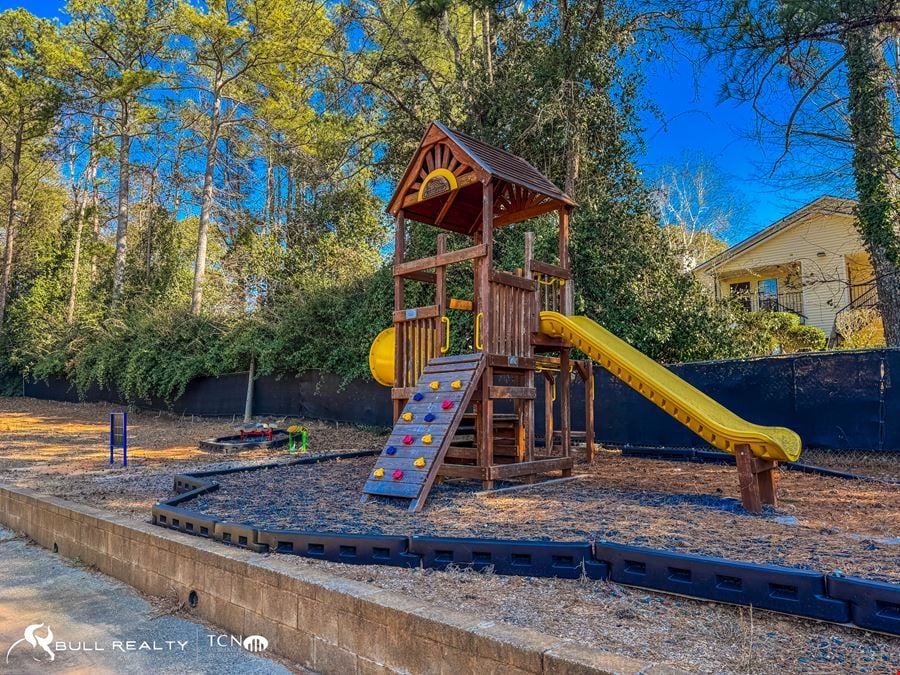 ±9,014 SF Daycare Building Opportunity