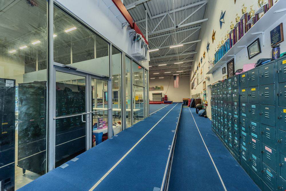 MULTI-USE SPACE AVAILABLE FOR LEASE