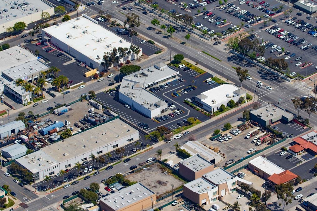 COSTCO ADJACENT RETAIL CENTER
