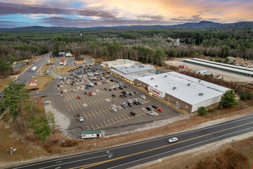 Ossipee, NH - Hannaford Plaza
