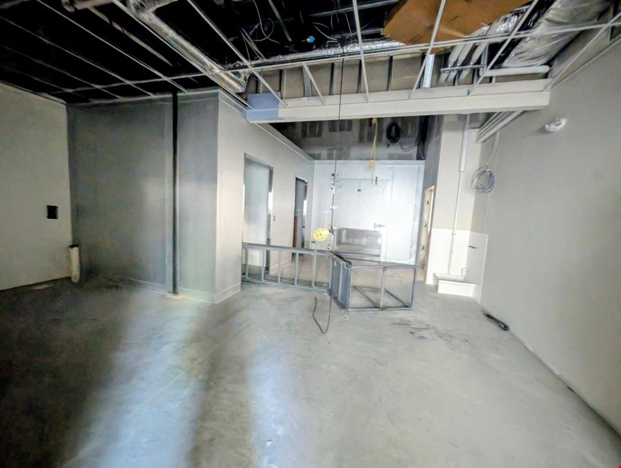 Center/West Apartments