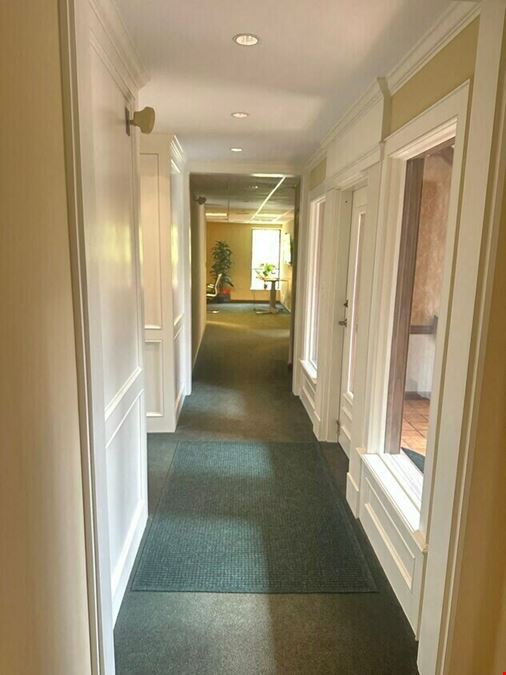 McKnight East Professional Office