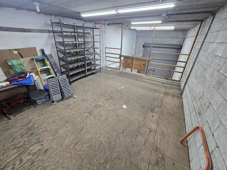 DOUBLE UNIT - Office/Warehouse/Industrial