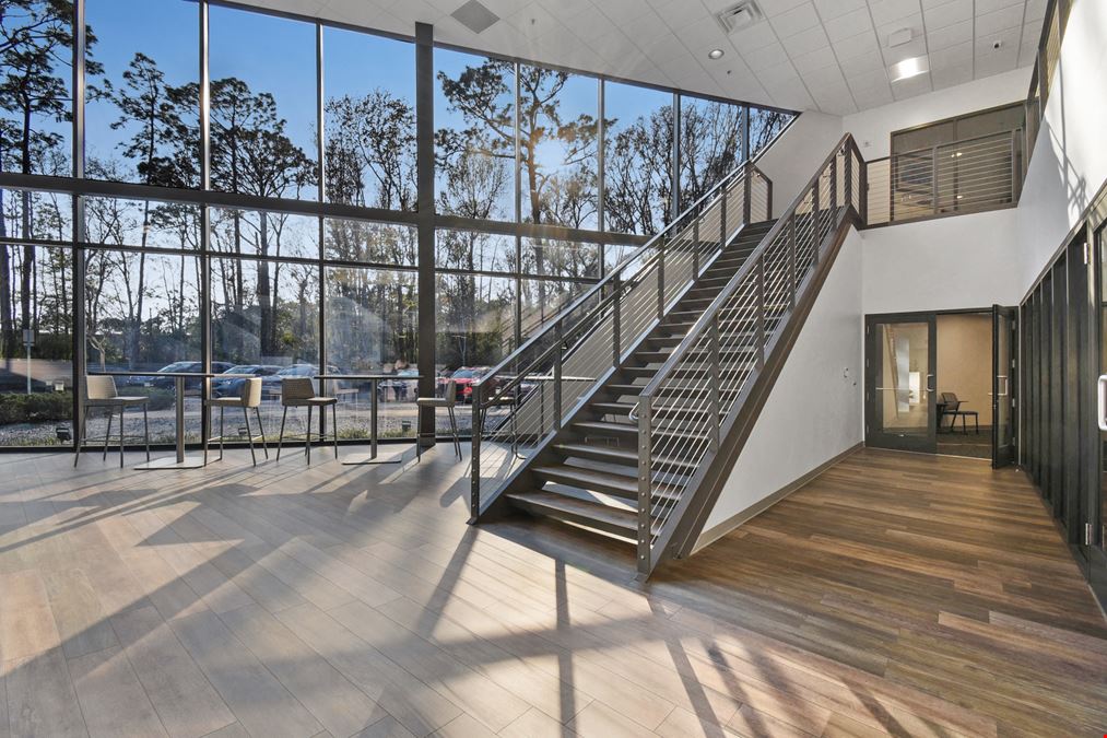 Class A Flex Building in Southside Jacksonville with NATIONAL TENANT