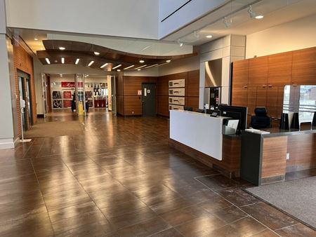 Preview of commercial space at 1011 9 Avenue Southeast