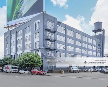 Preview of commercial space at 1000 Brannan Street