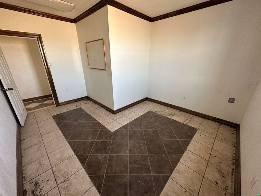 Industrial Office/Warehouse Near I-20
