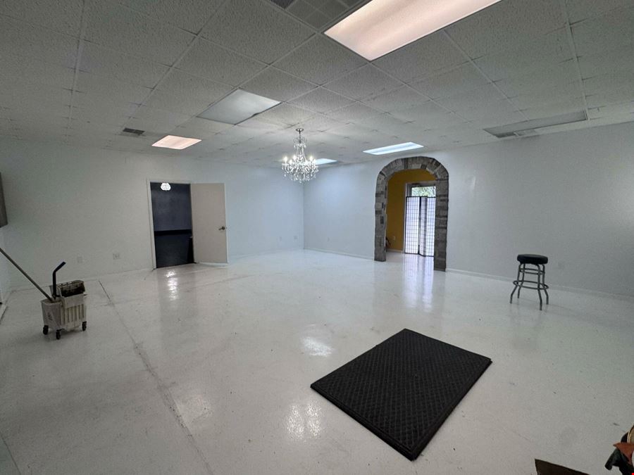3,200 SQ FT Flex Space Near HWY 76- I-85- Pendleton