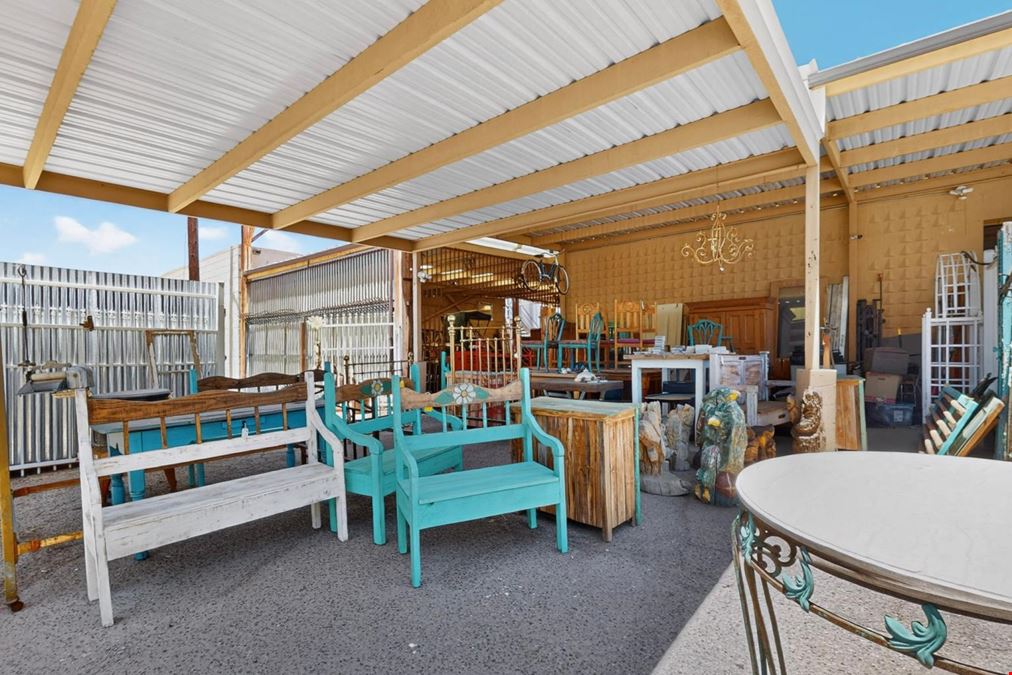 CONCRETE TILT UP WAREHOUSE SHOWROOM WITH GATED AND PAVED YARD