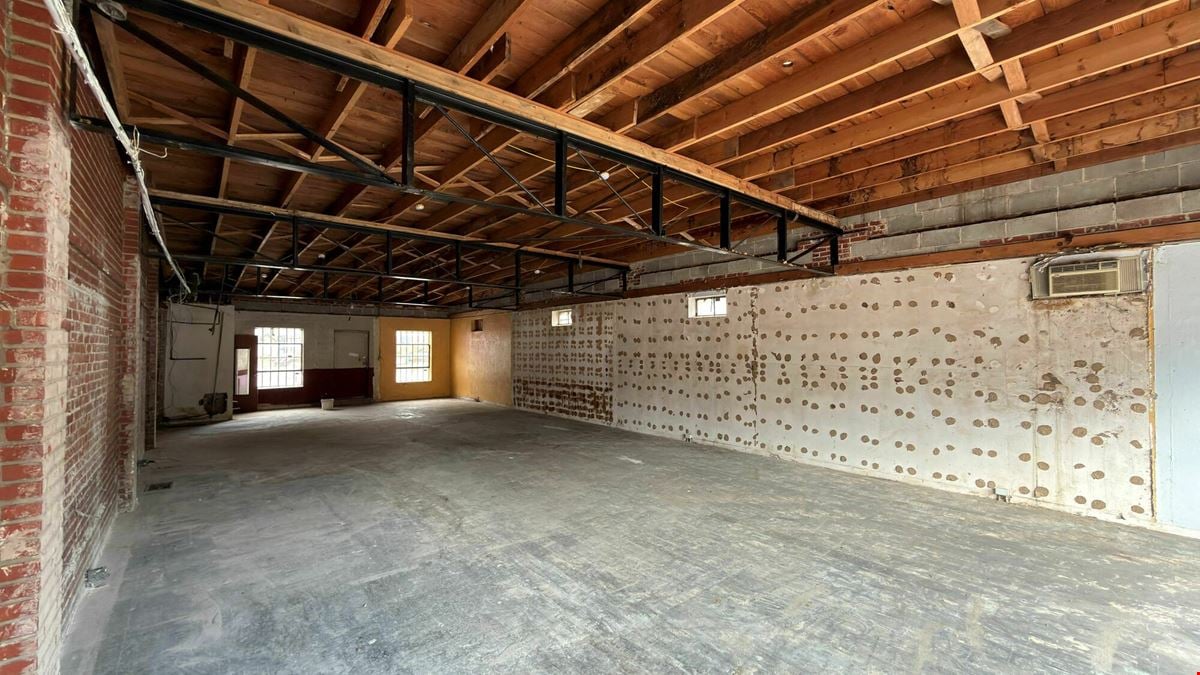 Delano Retail