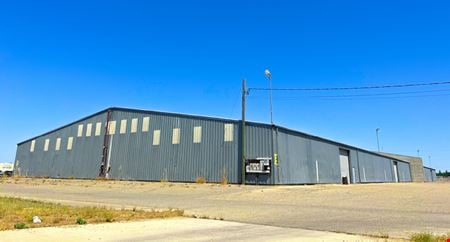 Preview of Industrial space for Rent at 2925 S. Maple Avenue