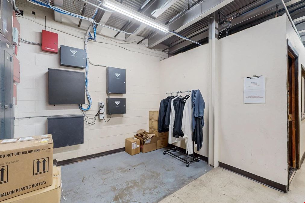 TWO SUITE WAREHOUSE WITH MEGA ELECTRICITY