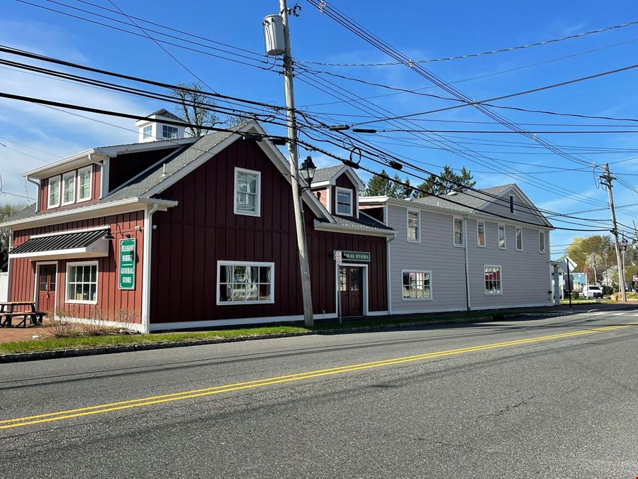 128 Main St