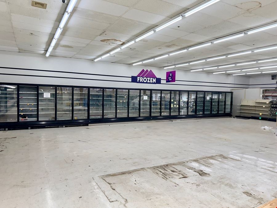 1100-1120 N. Douglass St.