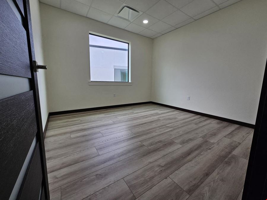 5151 Meadow Ranch Suite 105 Richmond, TX 77407