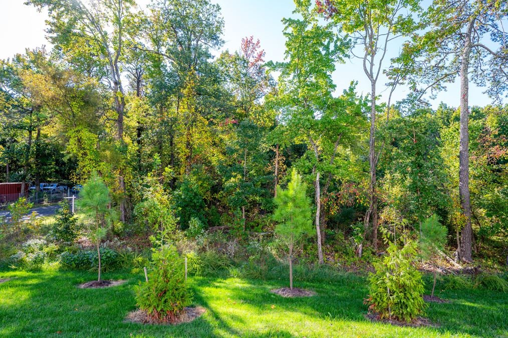 2421 Peppermill Dr