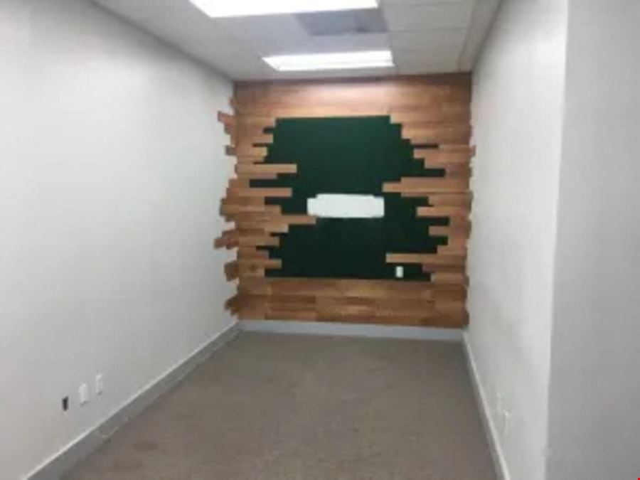 6532 SF Suite 140 Professional and Medical Office Space