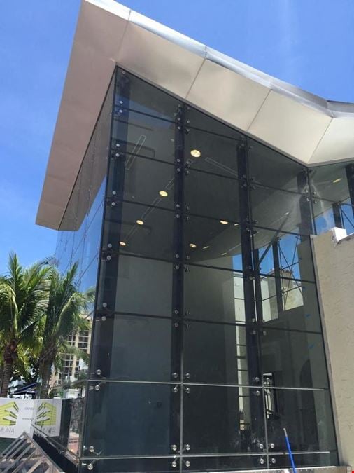 High-Visibility Collins Retail | Steps from Ocean Drive