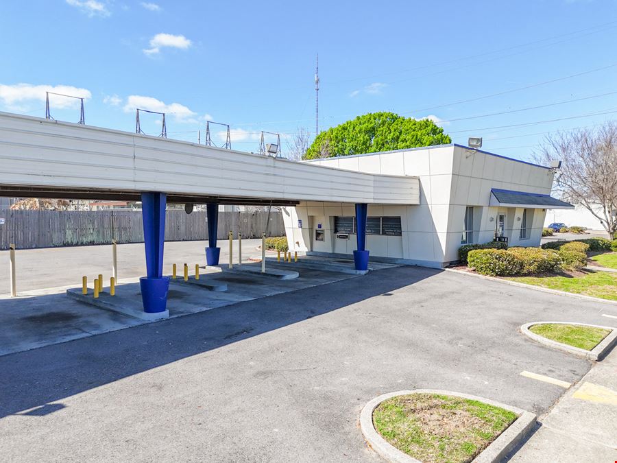 Drive-Thru Bank Directly Across Algiers Plaza