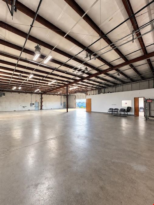 Eagle Drive Business Warehouse Center