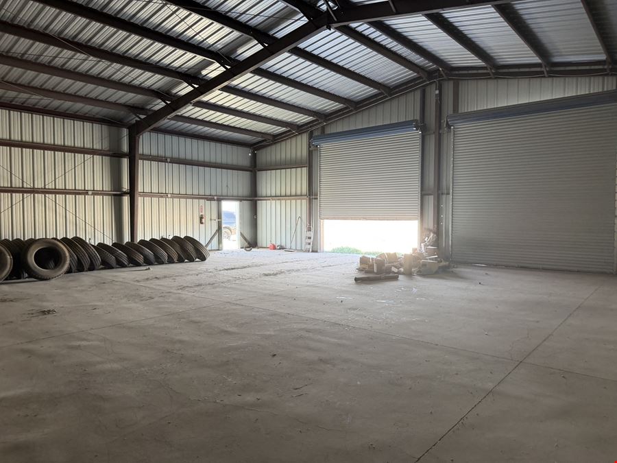 Versatile Warehouse on 5 Acres