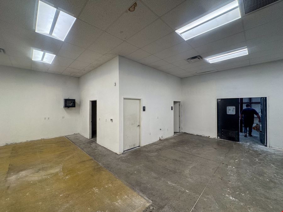 640 W Centennial Blvd