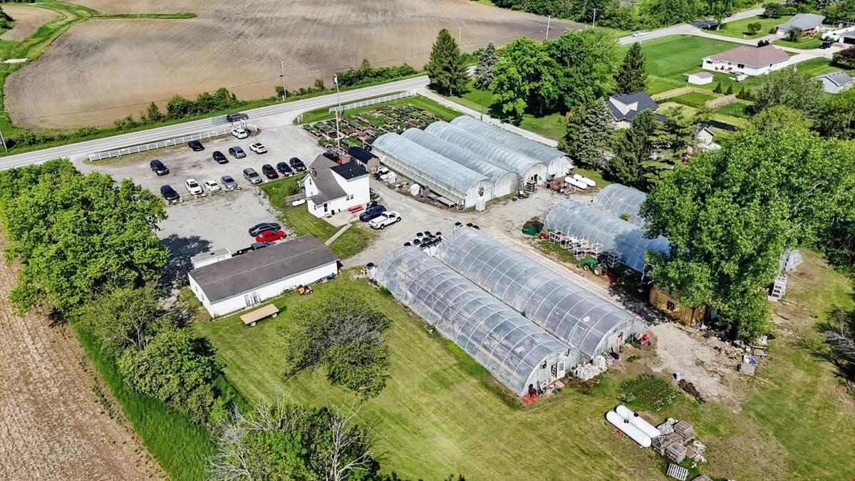 Robin's Nursery & Greenhouse